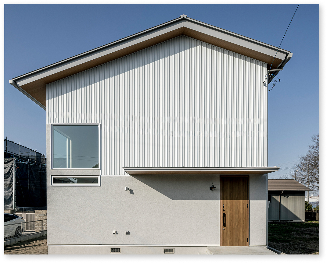 ｜稲沢市｜空へひらく階段窓のWBの家